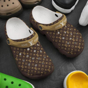 Sabots Louis Vuitton Brown Monogram Crocs Crocband Clog Comfortable Water Shoes -  Clog