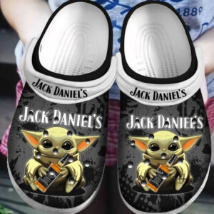 Sabots Baby Yoda Jack Daniels Crocs Classic Clogs Shoes In Black White -  Clog