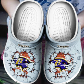 Sabots Baltimore Ravens Logo Pattern Crocs Classic Clogs Shoes In Light Blue –  Clog