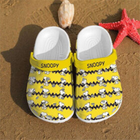 Sabots Snoopy Pattern Crocs Classic Clogs Shoes In Yellow –  Clog
