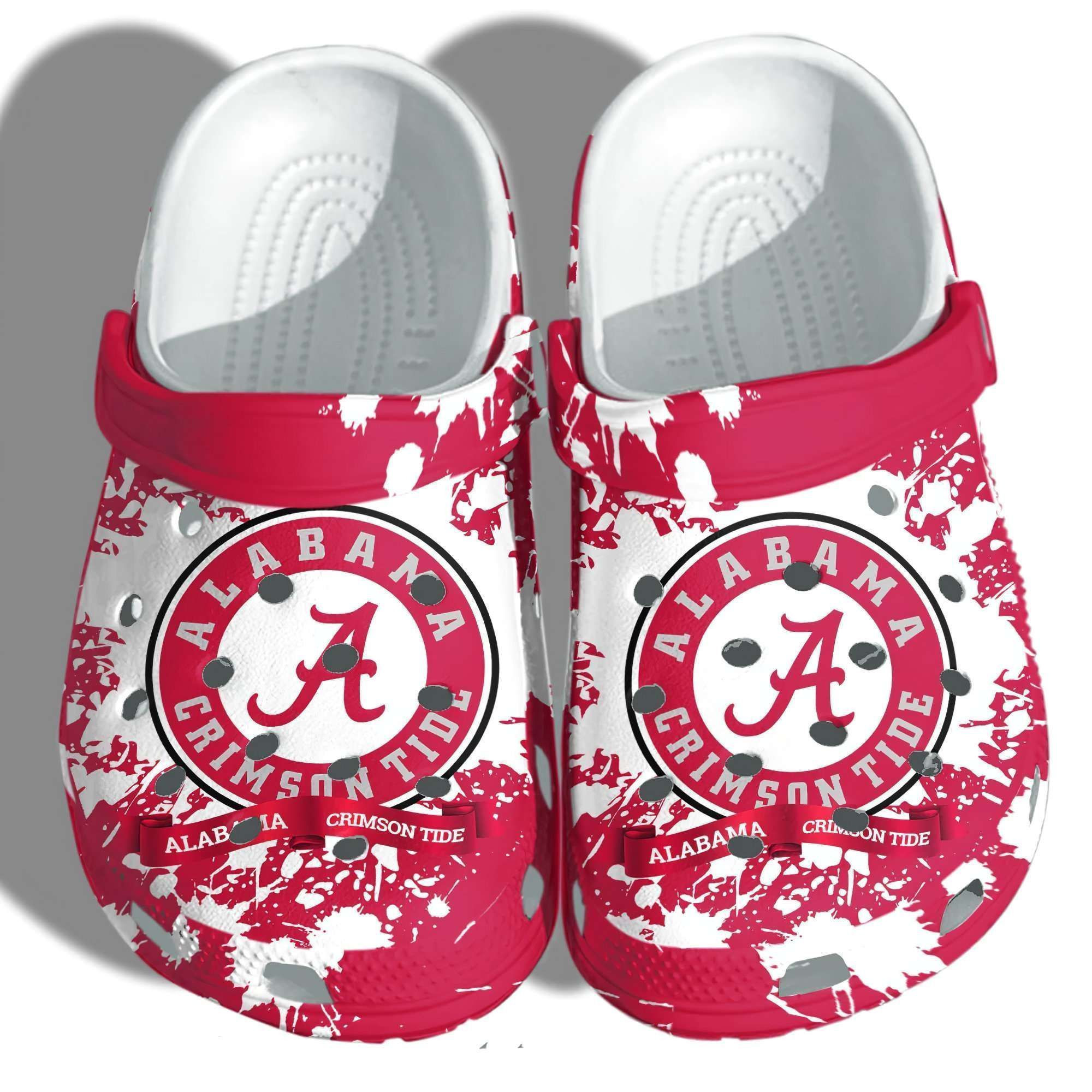 Sabots Alabama Crimson Logo Pattern Crocs Classic Clogs Shoes In White & Red - Clog
