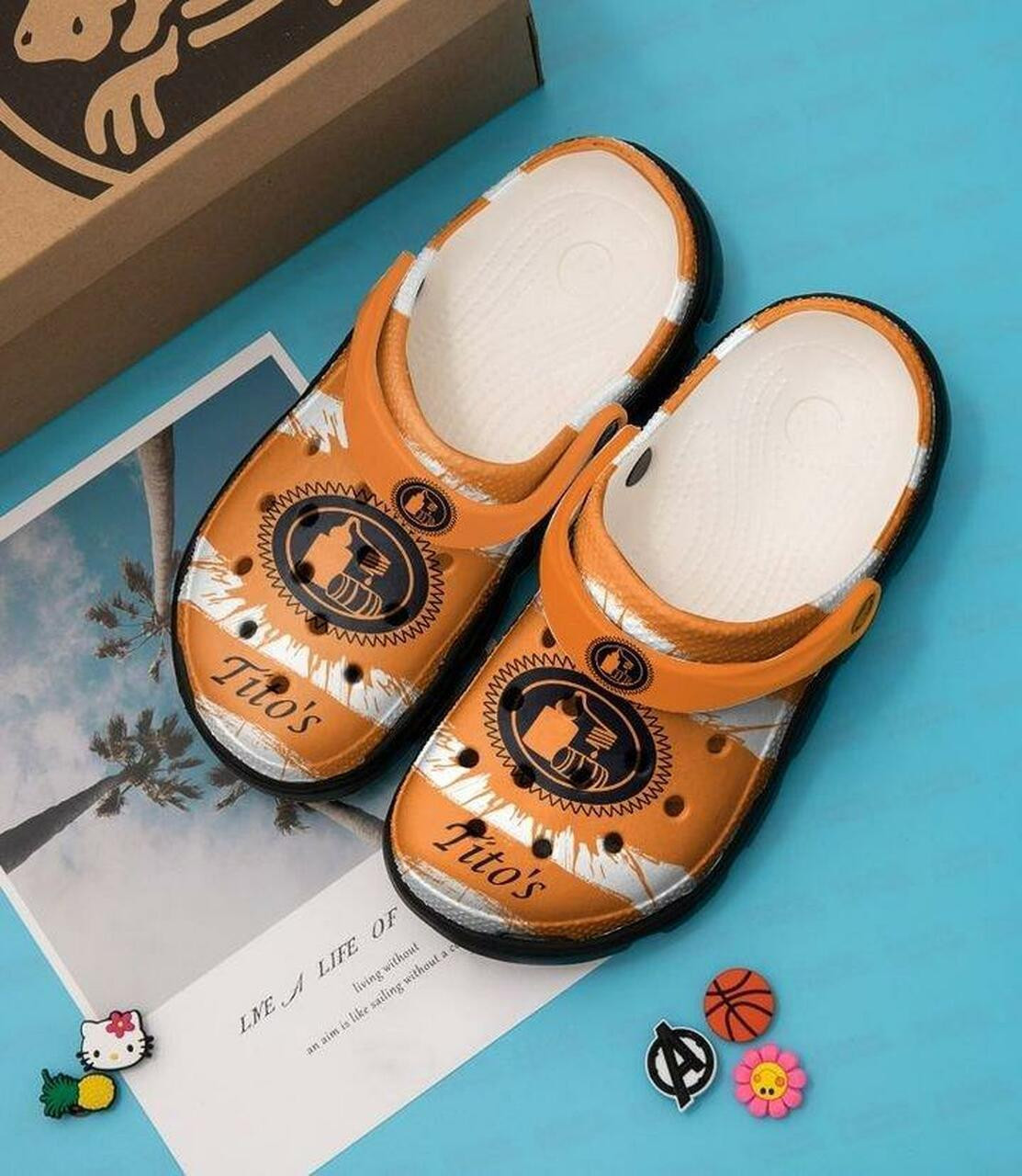 Sabots Tito's Stripe Pattern Crocs Classic Clogs Shoes In Orange - Clog