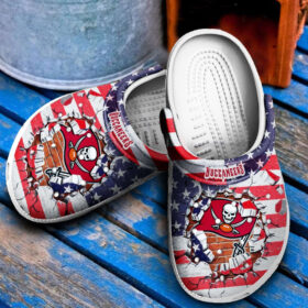Sabots Tampa Bay Buccaneers NFL American Flag Crocs Crocband Clog Comfortable Water Shoes –  Clog