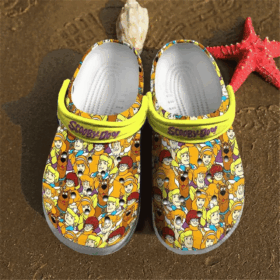 Sabots Scooby Doo Cartoon Characters Pattern Crocs Classic Clogs Shoes In Yellow –  Clog