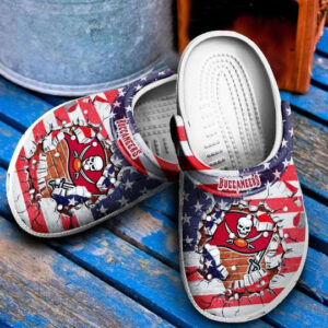 Sabots Tempa Bay Buccaneers American Flag Crocs Classic Clogs Shoes -  Clog