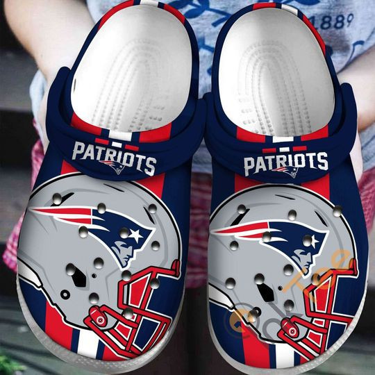 Sabots New England Patriots Helmet Logo Crocs Classic Clogs Shoes In Blue - Clog