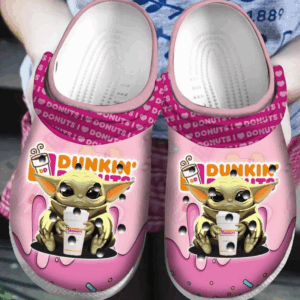 Sabots Dunkin' Donuts Baby Yoda Pattern Crocs Classic Clogs Shoes In Pink -  Clog