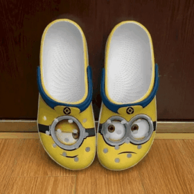 Sabots Funny Minion Crocs Classic Clogs Shoes In Yellow –  Clog