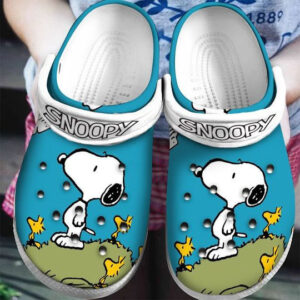 Sabots Snoopy Flower & Grass Pattern Crocs Classic Clogs Shoes In Blue & White -  Clog